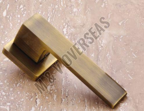 MV 005 Brass Rose Door Handle