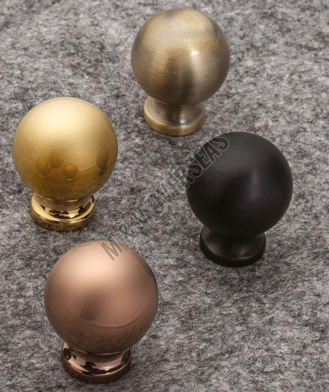 MV 008 Brass Door Knobs