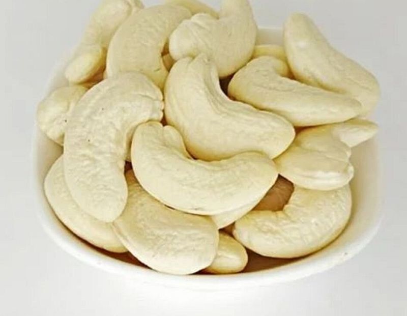 whole cashew nuts