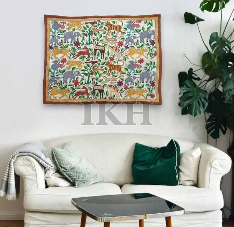 Handmade Animal Motifs Embroidered Wall Hanging