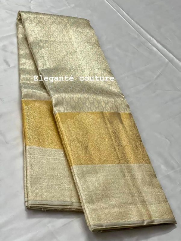 Weaving Pure Tanchoi Silk Saree