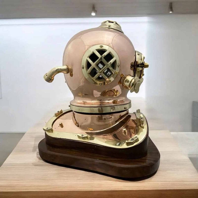 Diving Helmet Clock