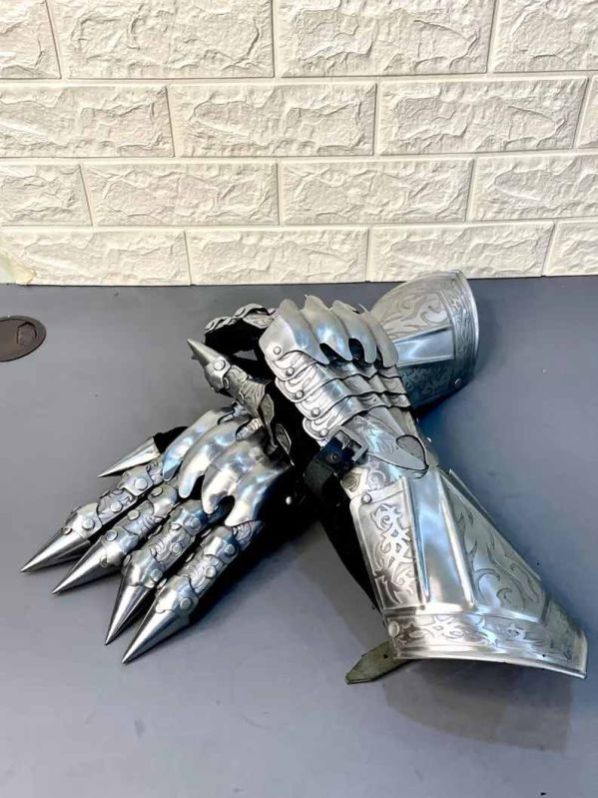 Medieval Nazgul Gloves