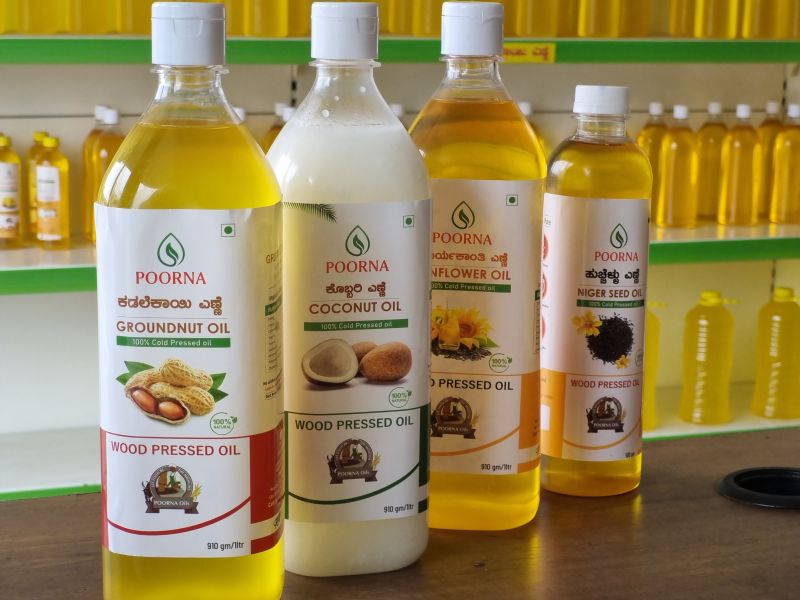 Liquid Coconut Oil, Packaging Type : Plastic Bottle