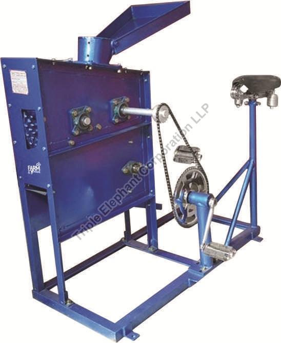 Farm Trade Mild Steel Pedal Operated Maize Sheller, Capacity : 300 - 400 Kgs / Hr
