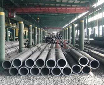 Round Polished Alloy Steel Seamless Pipe, for Manufacturing Unit, Feature : High Strength