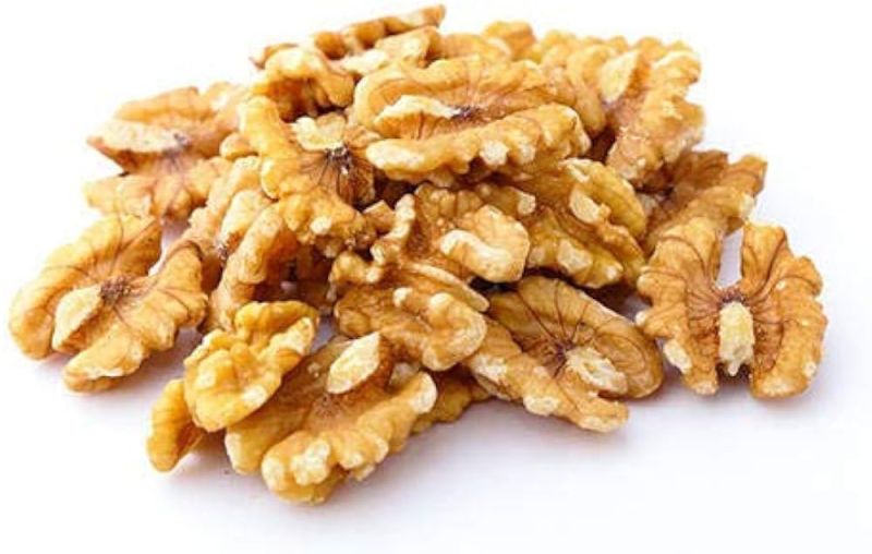 Brown Organic Walnut Kernels, for Milk Shakes, Nutritious Food, Style : Dried