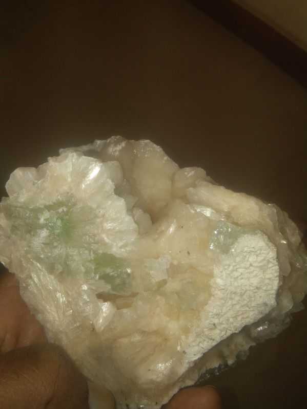 Green Apophyllite, Packaging Type : Box