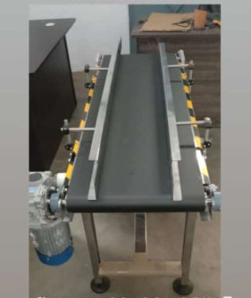 Powder Coated Motor Upvc Coustomised Stainless Steel Conveyor Belt, For Moving Goods
