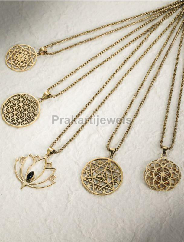 Ladies Designer Brass Pendants with Chain, Packaging Type : Plastic Box