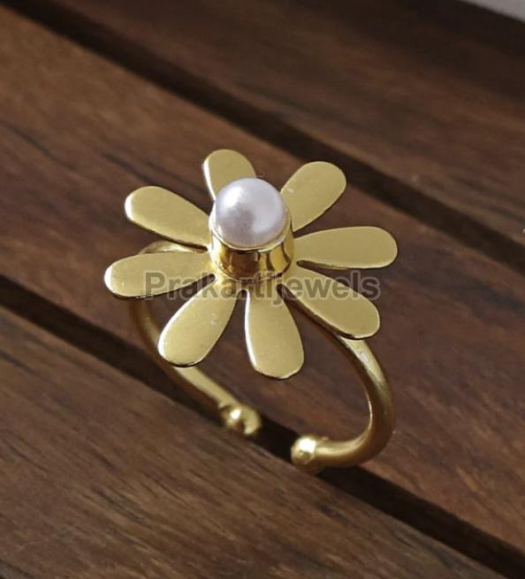 Ladies Fancy Pearl Flower Ring, Size : Multisizes