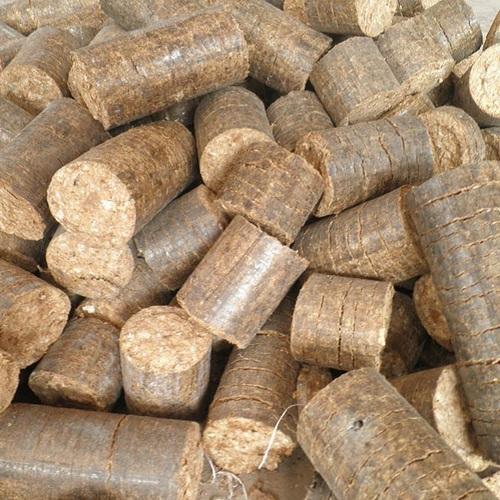 Brown Agricultural Waste Briquettes, for Cooking Fuel, Packaging Type : Jute Bags