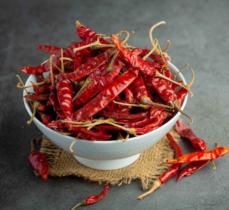 Natural Whole Dry Red Chilli, for Cooking, Grade Standard : Food Grade