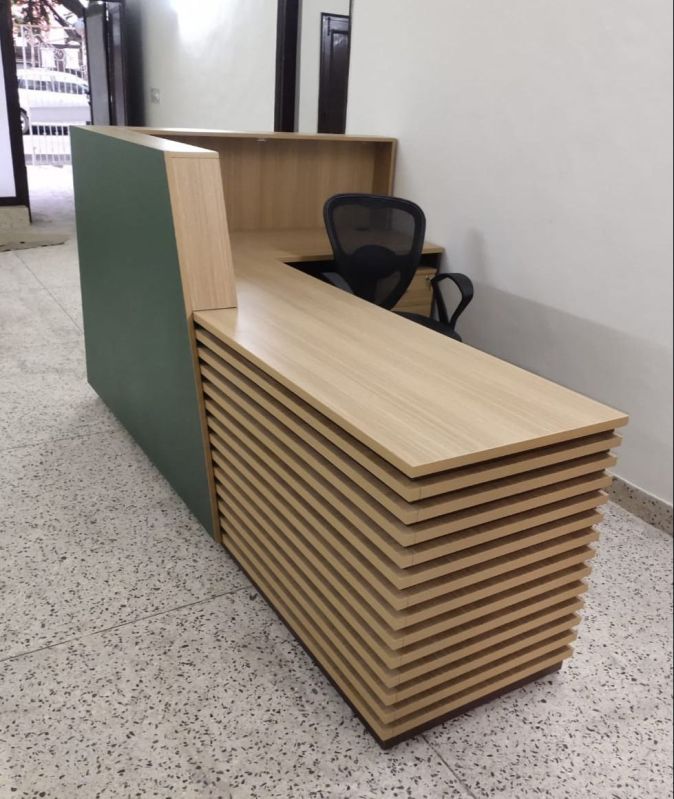 Polished Wood Hotel Reception Counter, Feature : Attractive Designs, Easy To Place, Quality Tested