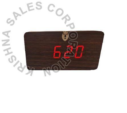 DI- 154 Wooden Table Clock Spy Camera