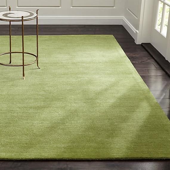 Plain Green Hand Tufted Woolen Rugs