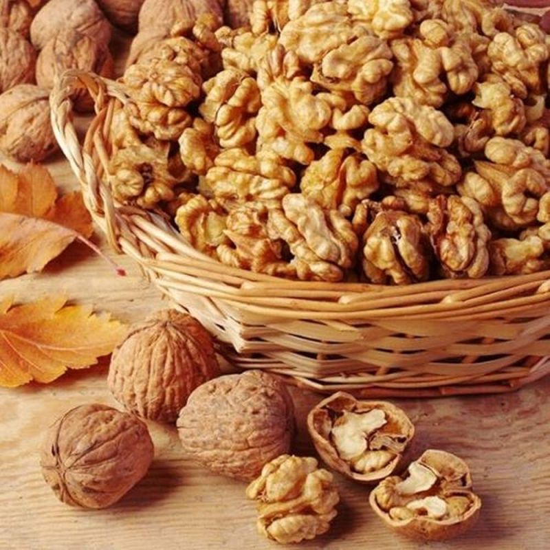 Brown Common 250gm Walnut Kernels, for Food, Style : Dried