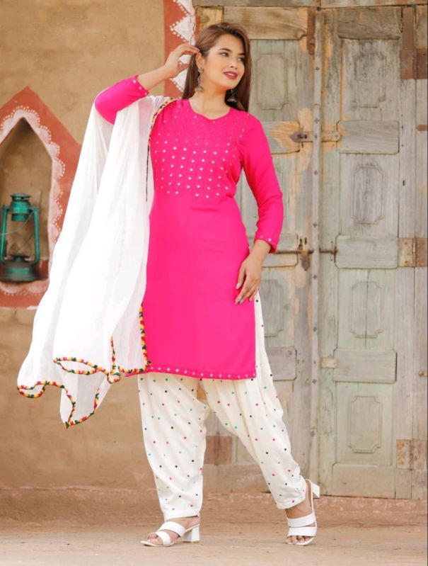Round Ladies Rayon Salwar Suit, Occasion : Party Wear