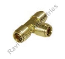 Golden Brass Metric Union Tee, for Airbrake Fittings, Feature : Rust Proof, Fine Finished