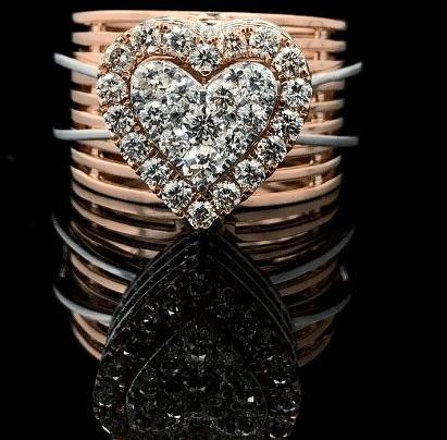 AULR484 Ladies Diamond Ring, Packaging Type : Velvet Box