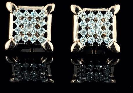 AUT1018 Diamond Stud Earrings, Packaging Type : Velvet Box