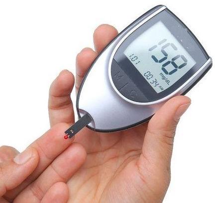 Battery Blood Sugar Monitor, for Clinical Use, Hospital Use, Feature : Accuracy, Digital Display, Light Weight