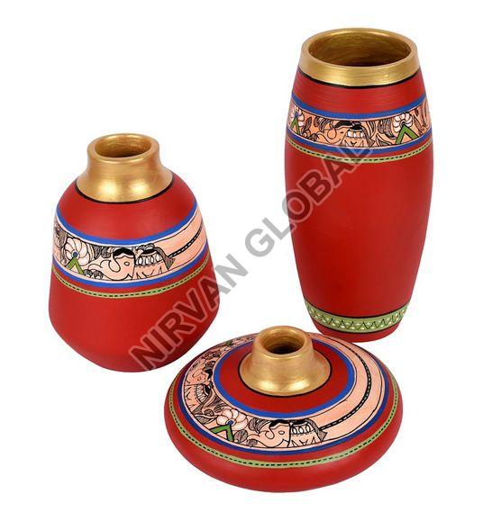 Plain Polished Red Madhubani Vase, for Restaurant Decor, Hotel Decor, Home Decor, Style : Antique