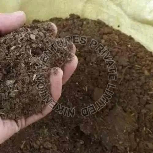 Brown Cow Dung Manure, for Agricultural, Packaging Type : Gunny Bags