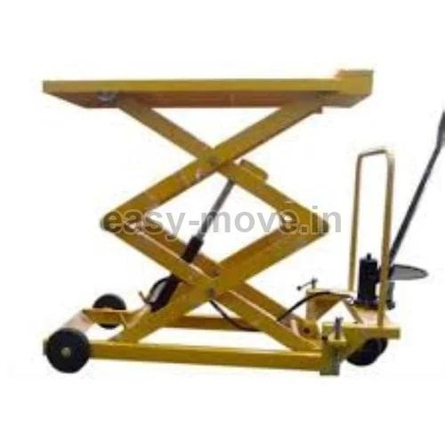 Easy Move Yellow Polished Mild Steel Designer Lift Table, for Industrial