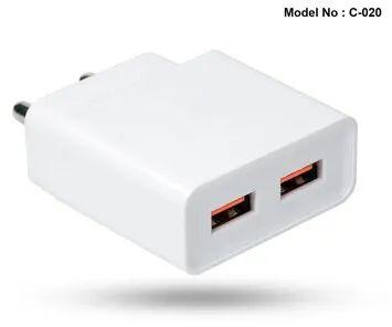 White 2.4 A Dual USB Charger