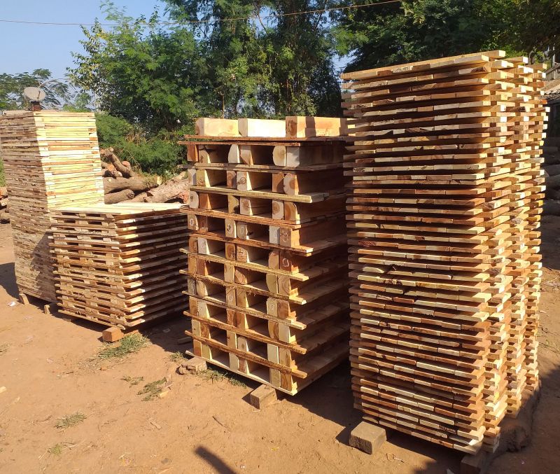 Industrial Wooden Pallets