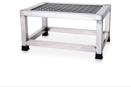 Rubber Stainless Steel Single Layer Foot Step, Feature : Easy To Carry, High Strength