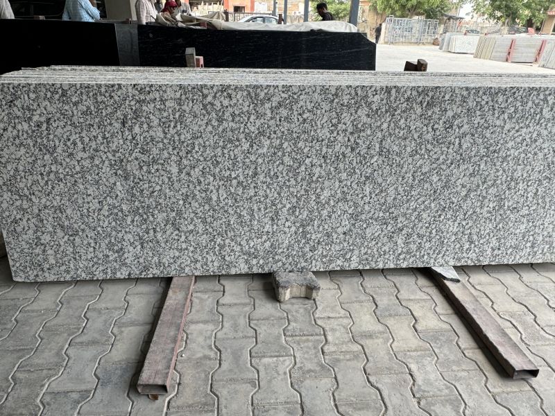 Doted White Granite Slab For Staircases, Kitchen Countertops, Flooring