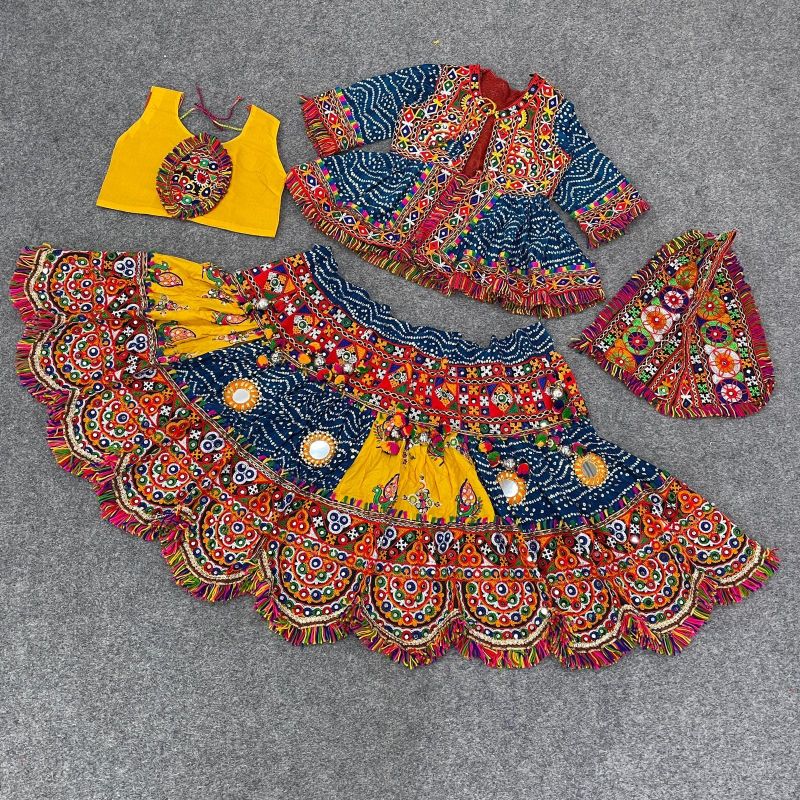 Girls Rayon Navratri Chaniya Choli, Technics : Embroidery Work