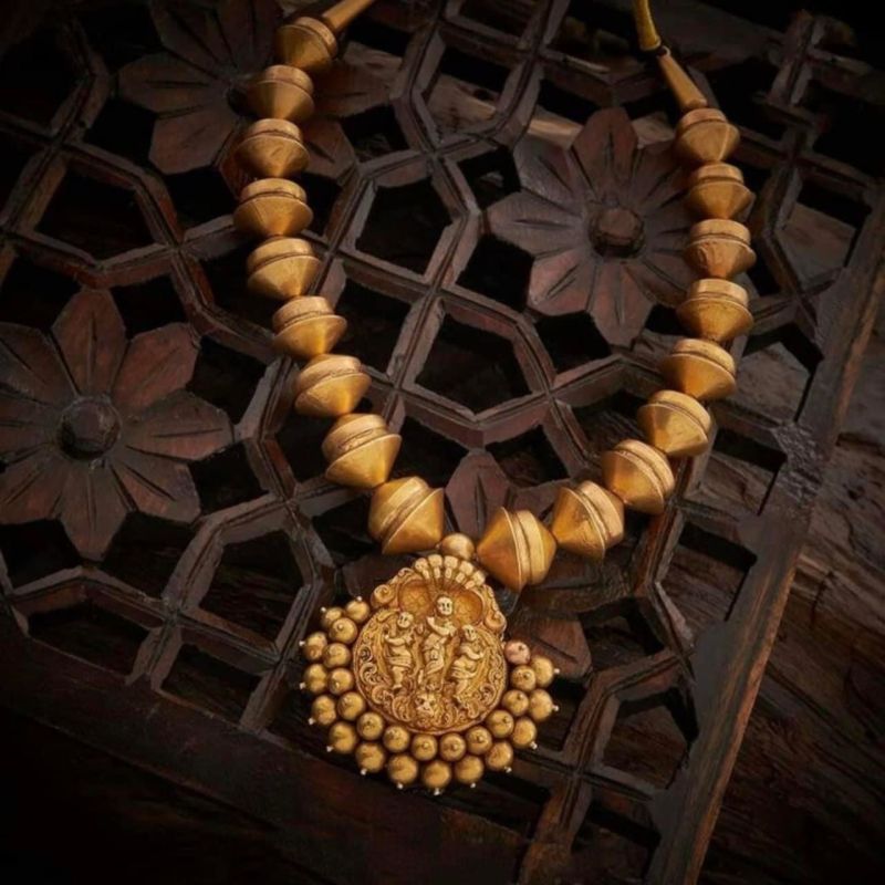 Polished Gold Handmade Antique Jewellery