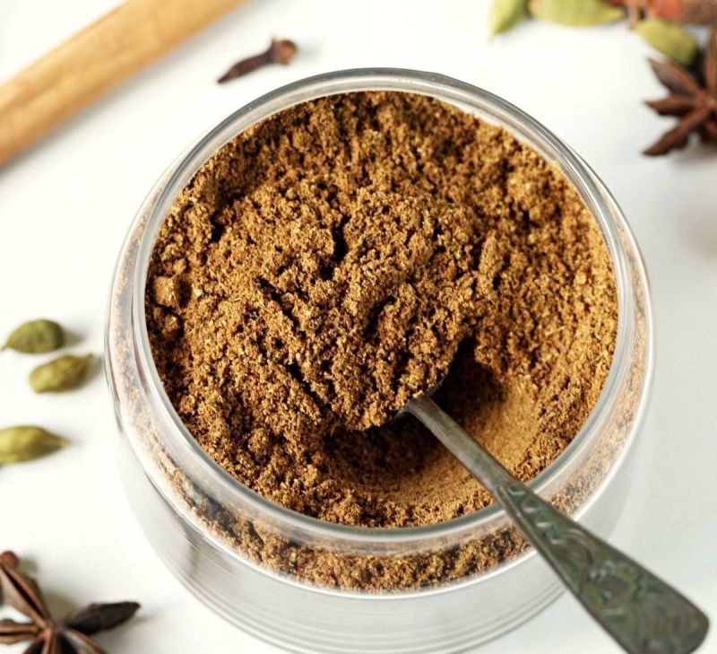 Brown Blended Natural Deluxe Garam Masala Powder, for Cooking, Grade Standard : Food Grade