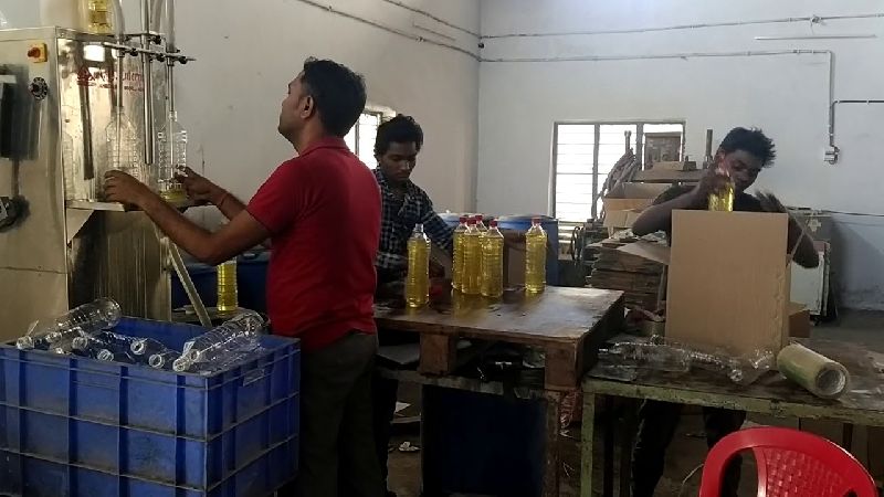 food oil bottle contract packaging service
