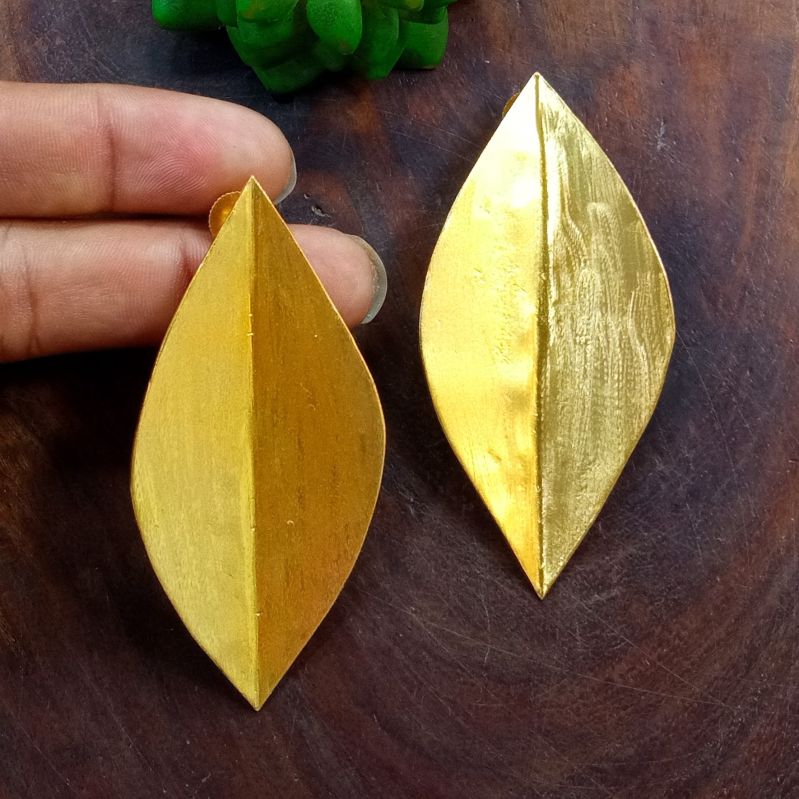 Plain Polished Golden Brass Leaf Earrings, Packaging Type : Box