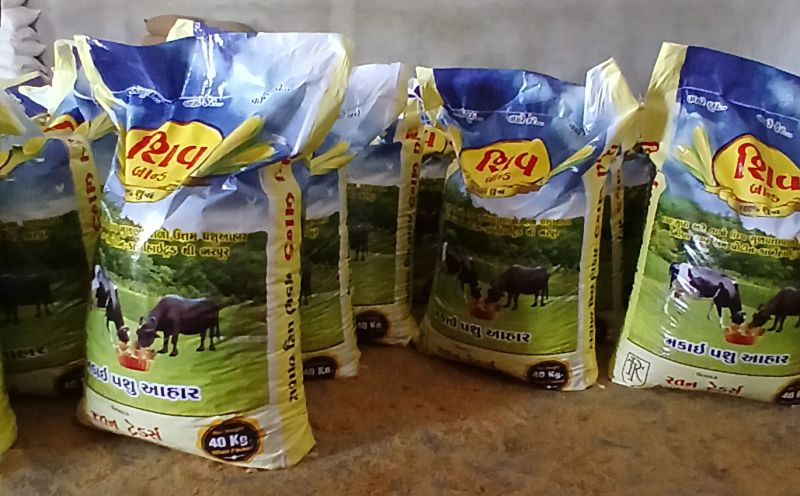 Maize Oil Cake Shiv Brand Makai Khol