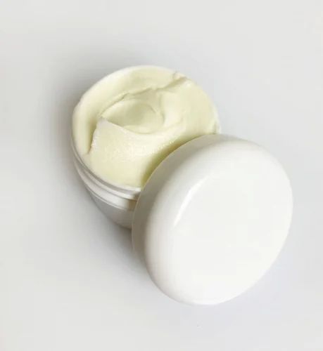 Sunscreen Skin Cream, Packaging Type : Plastic Container