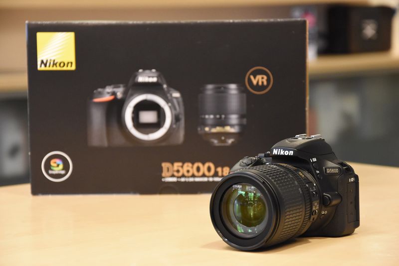 Nikon D5600 DSLR Camera (AF-P 18-55mm VR Lens)