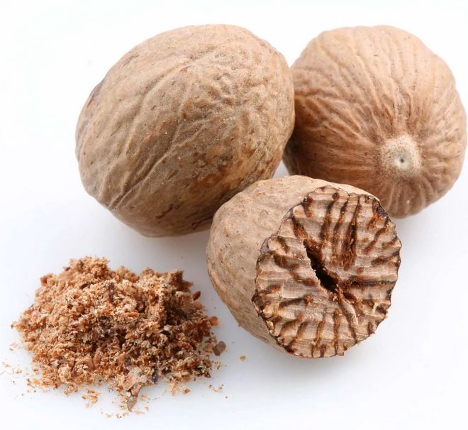 Raw Common Nutmeg, Grade Standard : Food Grade