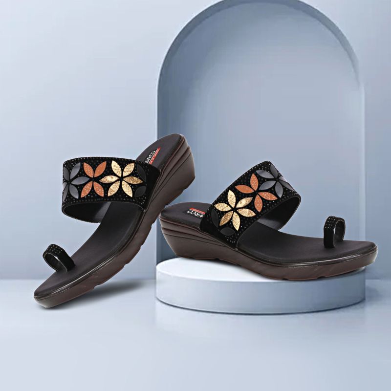 Ladies Kolhapuri Slippers