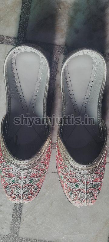 Ladies Party Wear Punjabi Jutti