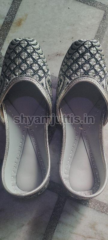 Ladies Party Wear Punjabi Jutti