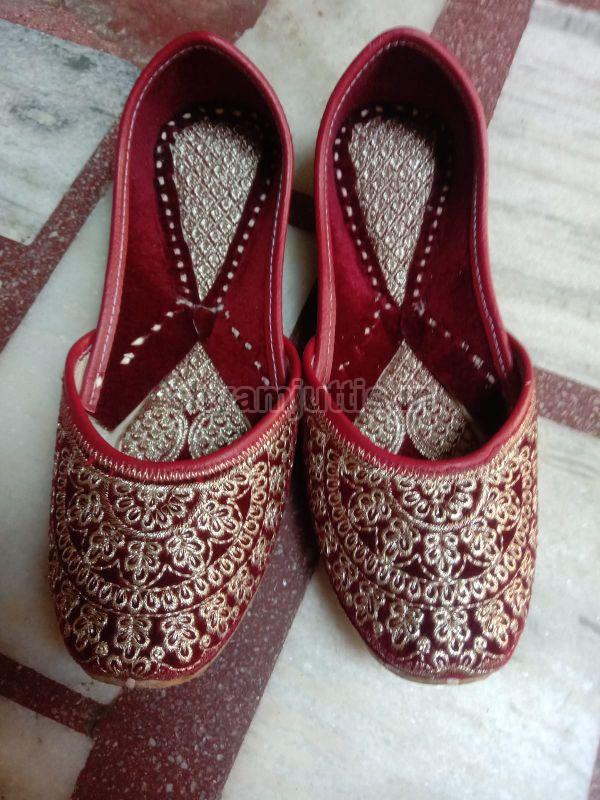 Ladies Trendy Punjabi Jutti