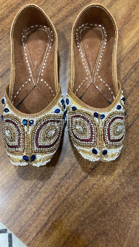 Ladies Trendy Punjabi Jutti