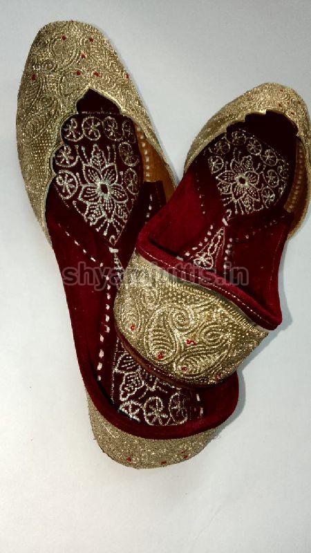 Ladies Trendy Punjabi Jutti