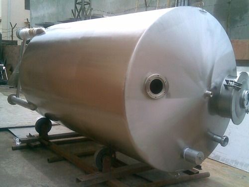 Polished Horizontal Stainless Steel Tank, Capacity : 2000-3000ltr