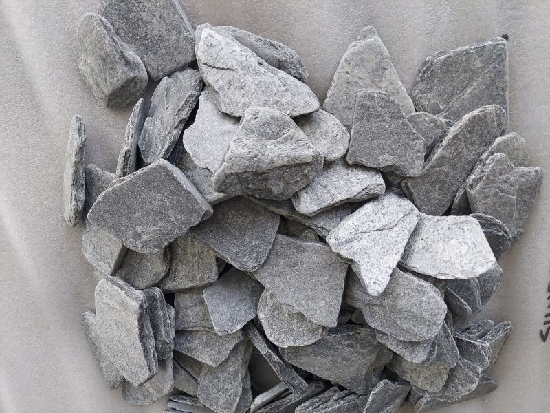 Indian Silver Grey Quartzite Crushed Tumbled Aggregates Paddle Stones Pebbles Landscaping Garden Pla